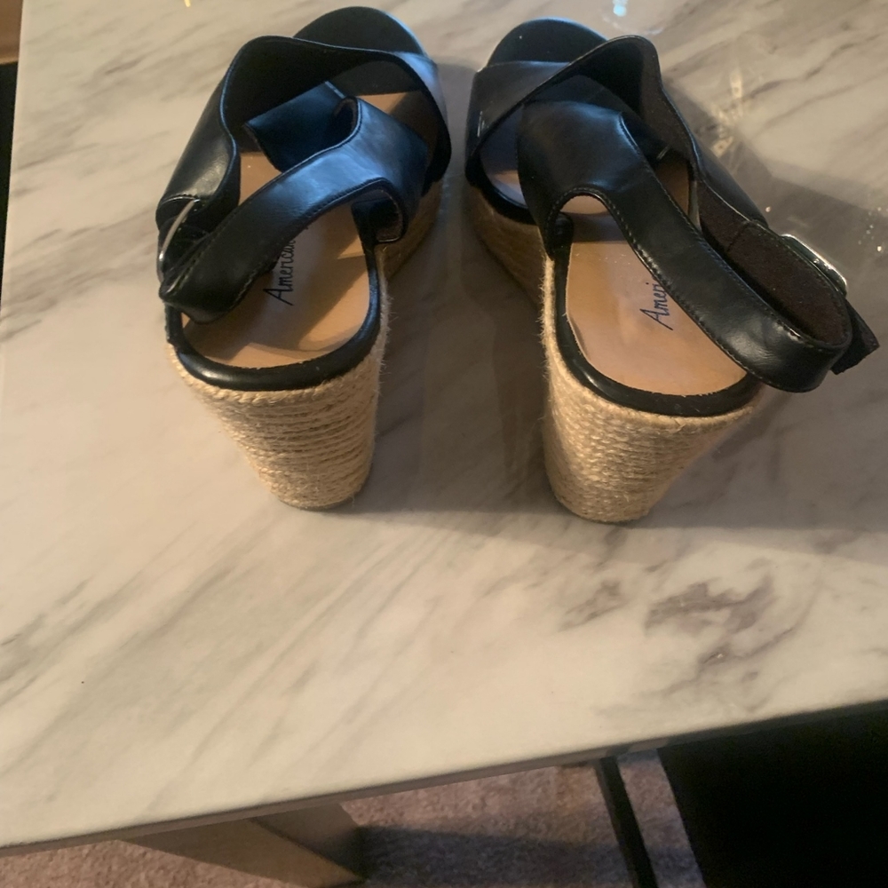 Shoes - Picture 2 of 4